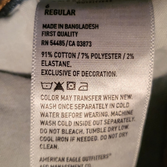 Pre-Loved American Eagle Dark Blue Denim Curvy Super High Rise Jegging Wm Size 6 - Picture 4 of 4